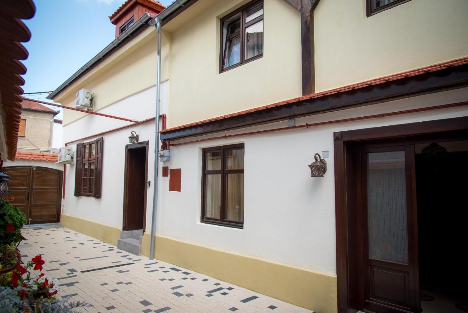 Cochet House Sibiu Aparthotel Luaran gambar